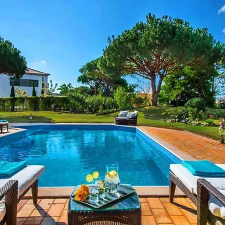 Sleeps 8 Pool Air Con T479975