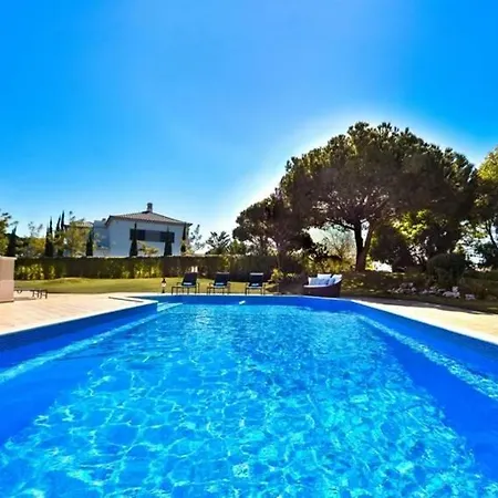 Sleeps 8 Pool Air Con T479975