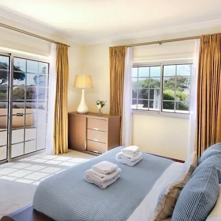 Sleeps 8 Pool Air Con T479975