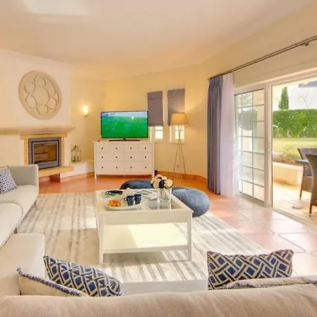 Villa Sleeps 8 Pool Air Con T479975 Quinta do Lago